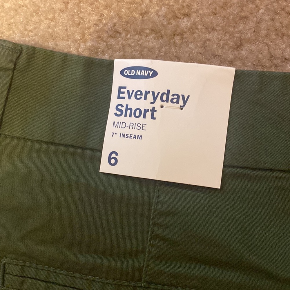 NWT Old Navy Everyday Mid-rise Short - Picture 3 of 3